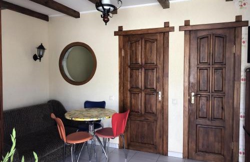 Solomjanskyj Apartment | Apartments with kitchen and garden