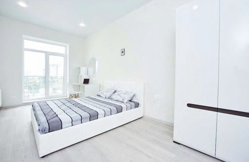 Prymors'kyi district Apartment | Apartments with terrace 127 (28 Pearls)