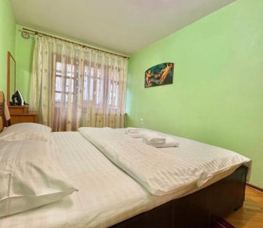 Sukhinovka Apartment | ApartPoltava Затишна 3-кімнатна квартира в центрі міста, КАШТАНОВА АЛЕЯ, звітна документація, ЧЕК