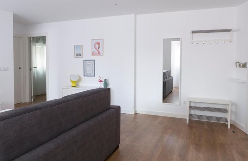 La Creu del Grau Apartment | ApartUP Pineapple