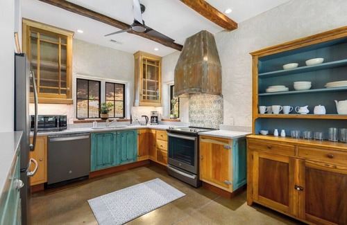 Black Mountain House | Apeldoorn House - 25 min to downtown Asheville