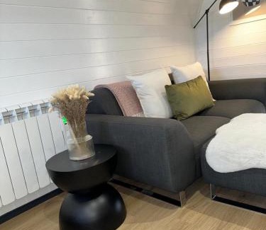 Fort William Apartment | Apex Studio Pod & Jacuzzi Bath