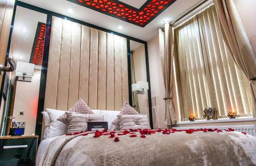 Bradford Apartment | Aphrodite Suites