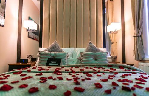 Bradford Apartment | Aphrodite Suites