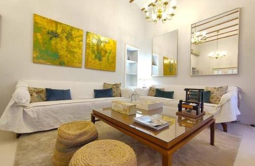 Encarnacion-Regina Apartment | Aponte Suites