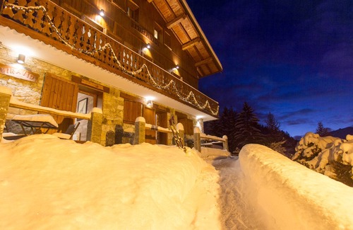 Montchavin Apartment | App Mont Blanc, Chalet Miravidi, Montchavin La Plagne Jacuzzi/Sauna