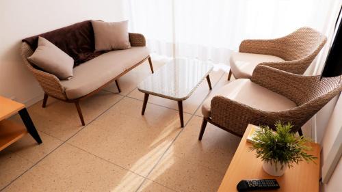 Faro Apartment | App4rent Saturno 4 - family apartment, wifi, parking