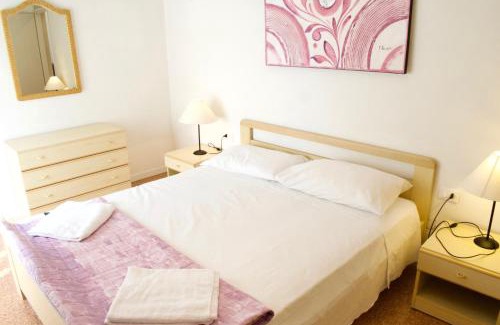 Faro Apartment | App4rent Saturno 4 - family apartment, wifi, parking