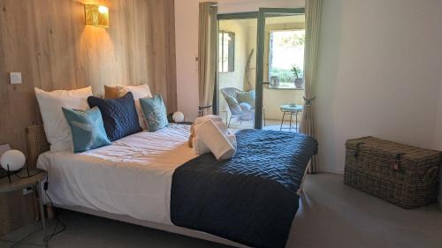 Pianotolli-Caldarello Apartment | Appart 70m2 avec patio piscine à débordement vue mer