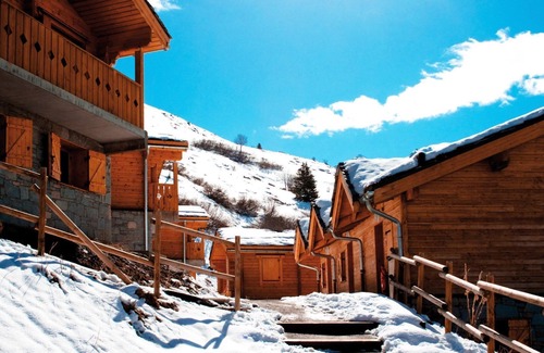Valmeinier Condo | Appart cosy à 50m des pistes | piscine + spa