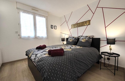 Aubagne Apartment | *Appart Lily* Parking* 5 min du cœur de ville