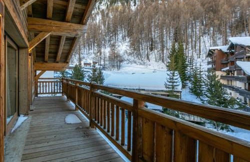 Val-d'Isere Apartment | Appart luxueux avec cheminée, proche des pistes, WiFi, 10 pers - FR-1-694-90