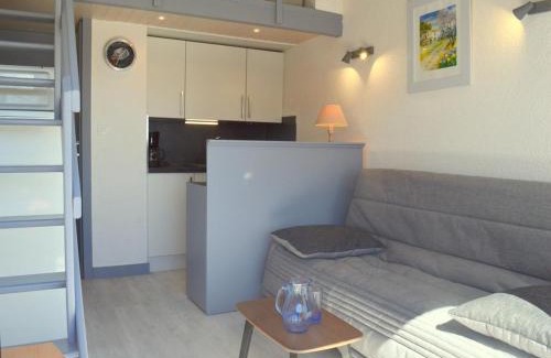 Leucate Apartment | Appart Studio mezz 2 couchages PORT LEUCATE NATURISME PL010-453