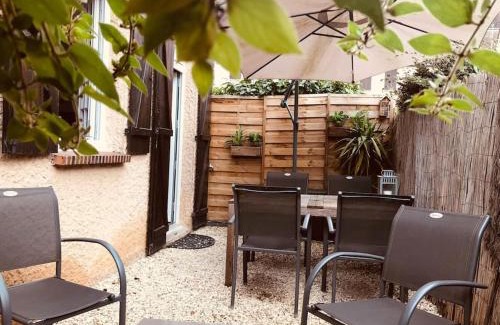 Auxerre Apartment | Appart Terrasse Centre ville Parking facile
