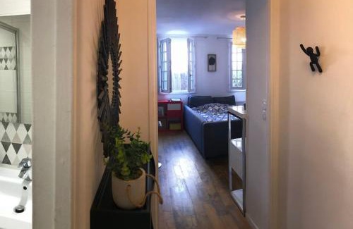 Auxerre Apartment | Appart Terrasse Centre ville Parking facile