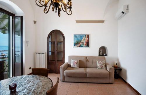 Santo Stefano al Mare Apartment | Appartamento La cannonata