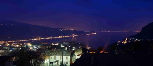 Gardola Apartment | Appartamento 20 - Theater Home