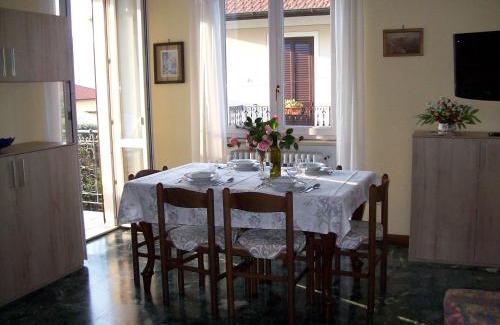 Cannero Riviera Apartment | appartamento alpini
