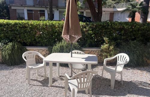 Quercianella Apartment | Appartamento Il Garofano