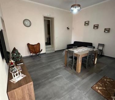 Trecase Apartment | Appartamento in piazzetta