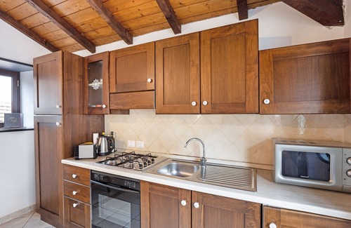 Borgomaro House | "Appartamento LA VITE - Borgomaro" with Wi-Fi, A/C & Terrace