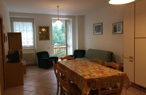 Cogolo Apartment | Appartamento Piazza dei Monari