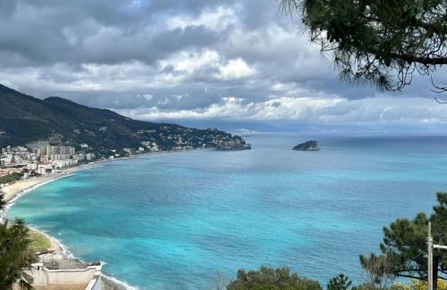 Chiariventi Apartment | Appartamento Rose in Villa Florissa, Spotorno