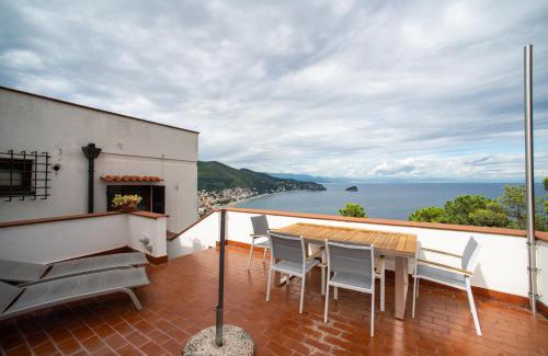 Chiariventi Apartment | Appartamento Rose in Villa Florissa, Spotorno