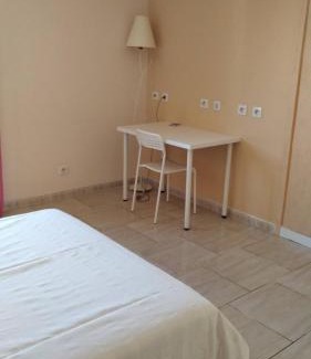Villeneuve-les-Maguelone Apartment | Appartement 3 chambres proche mer entre Palavas les Flots et Frontignan plage dans maison avec jardin