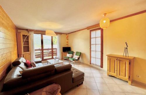 Notre-Dame-de-Bellecombe Apartment | Appartement spacieux 8 pers., centre village, proche pistes, parking, wifi - FR-1-505-183