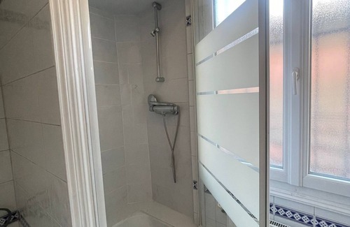 Saint-Ouen Apartment | Appartement à la Porte de Paris
