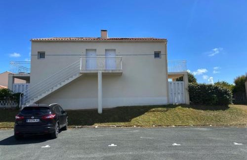 Jard-sur-Mer House | Appartement à deux pas de la plage avec balcon-terrasse - FR-1-336-112
