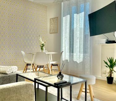 Les Lilas Apartment | Appartement élégant aux portes de Paris