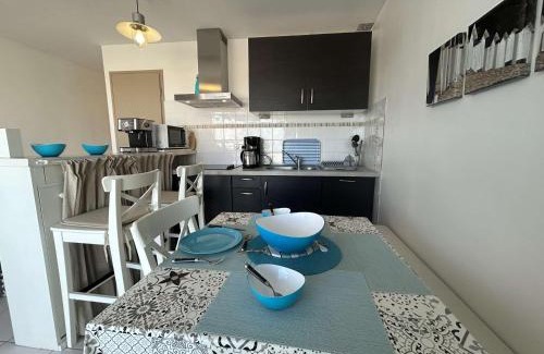 Noirmoutier-en-l'Ile Apartment | Appartement 2 pièces avec balcon et parking privé - FR-1-224B-71