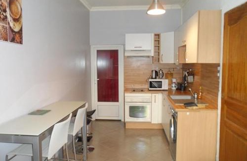 Salon-de-Provence Apartment | Appartement 2 pieces centre ville