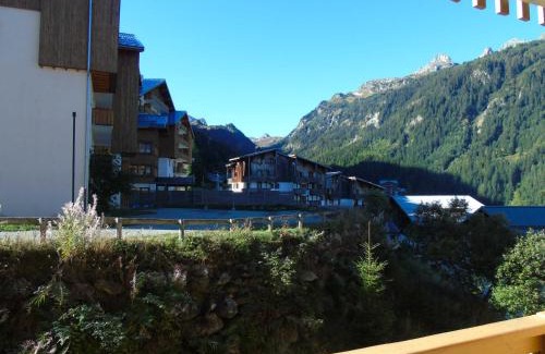 Valfrejus Apartment | Appartement 2 pièces + cabine à Valfréjus, proche des télésièges, balcon, 6 pers, animaux admis - FR-1-561-20