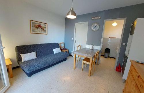 Marseillan Plage House | Appartement 2 Pièces en RDC avec Terrasse, BBQ et Parking Public à Marseillan - FR-1-326-648