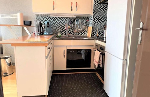 Port-la-Nouvelle Apartment | Appartement 2 pièces climatisé avec balcons, proche plage et commerces, Port-la-Nouvelle - FR-1-229C-83