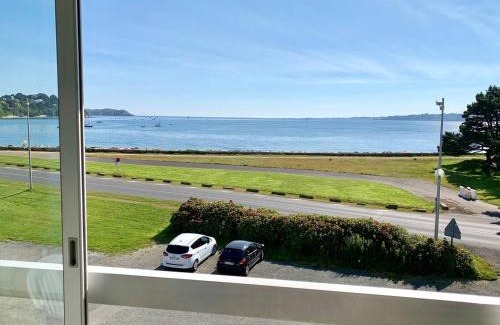 Perros-Guirec Apartment | Appartement 3* à Perros-Guirec, plage à 50m, garage privé - FR-1-368-73