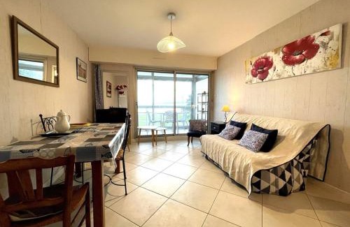 Perros-Guirec Apartment | Appartement 3* à Perros-Guirec, plage à 50m, garage privé - FR-1-368-73