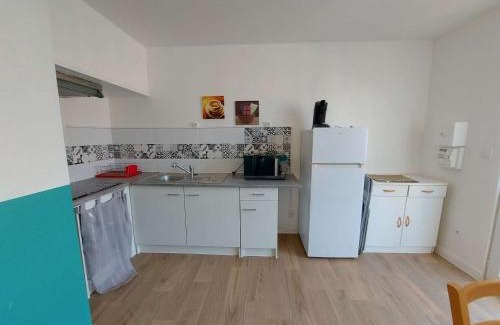 Marseillan Plage Apartment | Appartement 4 pièces à Marseillan Plage, proche de la mer, avec parking et équipements complets - FR-1-326-799