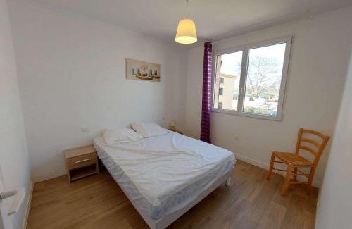 Marseillan Plage Apartment | Appartement 4 pièces à Marseillan Plage, proche de la mer, avec parking et équipements complets - FR-1-326-799