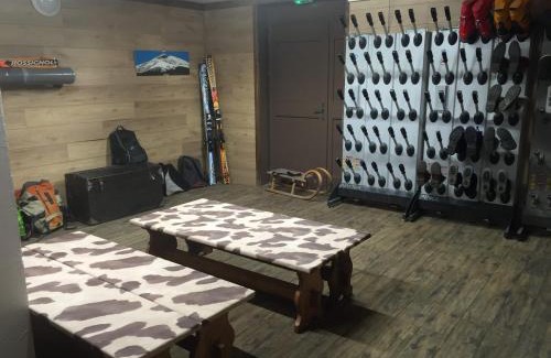Valloire Apartment | Appartement 4 pièces pour 8/9 personnes, exposé Sud, au centre de Valloire, proche télécabine et loisirs - FR-1-263-216