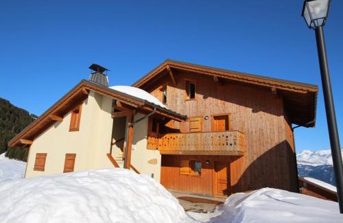 Bisanne 1500 Apartment | Appartement 4 pièces mezzanine avec balcon, équipements complets, animaux admis, parking couvert. - FR-1-293-64