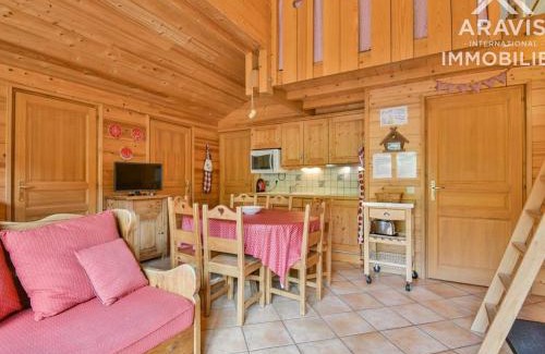 Le Grand-Bornand Apartment | Appartement 6-8 pers, 2 ch + mezzanine, centre ville, face pistes, wifi, garage - FR-1-391-92
