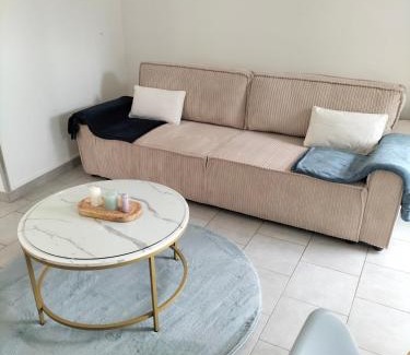 Quartier du vieux cimetiere Apartment | Appartement avec cour privée