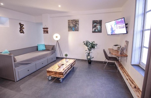 Carcassonne Apartment | Appartement calme et spacieux, Cité et ville à pied, WIFI, 2 chambres, 3 lits