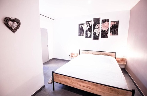Carcassonne Apartment | Appartement calme et spacieux, Cité et ville à pied, WIFI, 2 chambres, 3 lits
