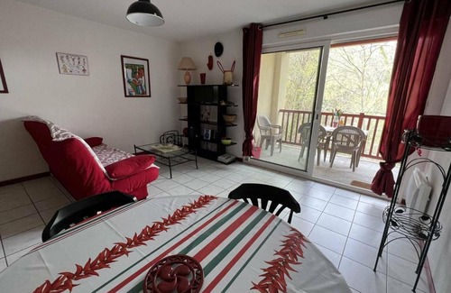 Cambo-les-Bains Apartment | Appartement Cambo-les-Bains, 2 pièces, 3 personnes - FR-1-495-69