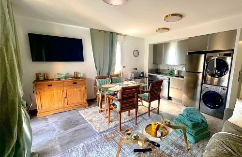 Carqueiranne Apartment | appartement carqueiranne le port